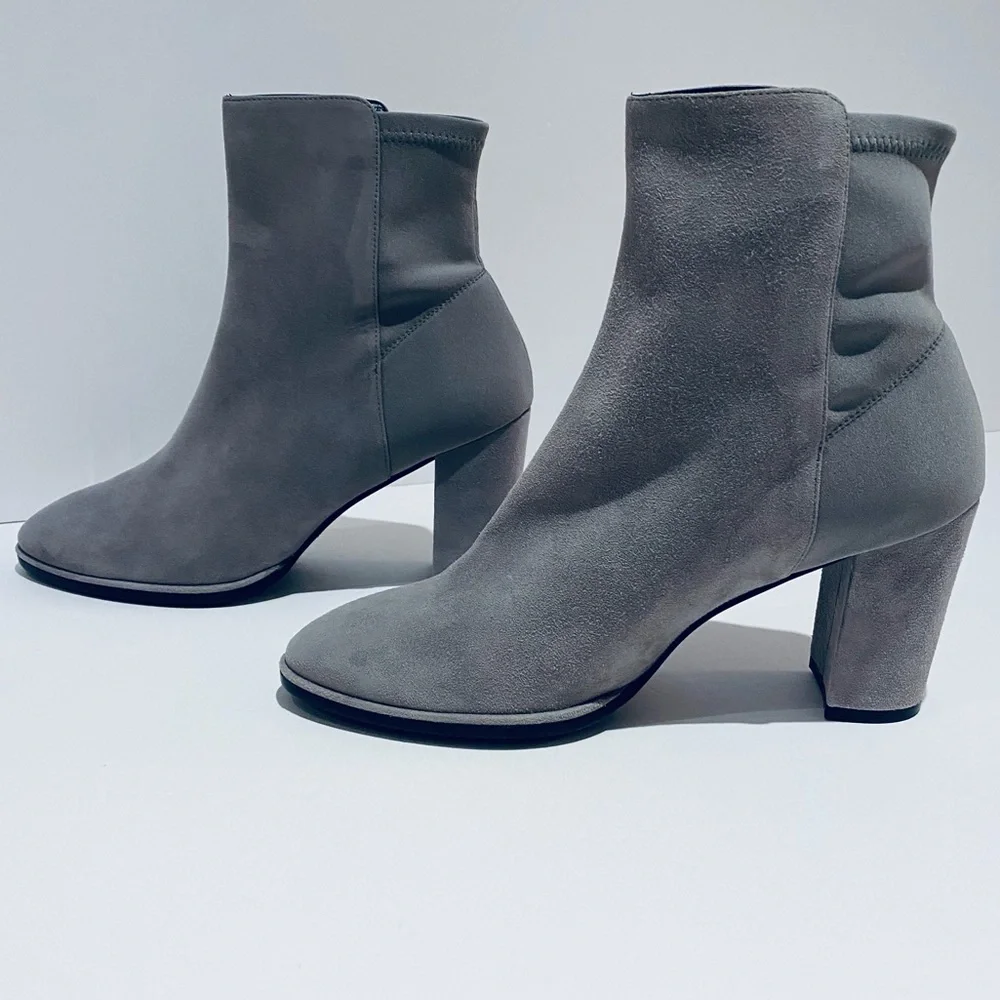 STUART WEITZMAN SUEDE LEATHER BOOTS.